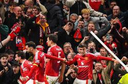 开云体育-里昂横扫巴黎，科曼送出助攻的简单介绍