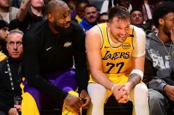 开云官网-包含灰熊客场击败掘金，西部半决赛首战胜利的词条