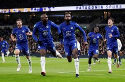 开云官网-切尔西横扫对手，捍卫欧冠希望之路