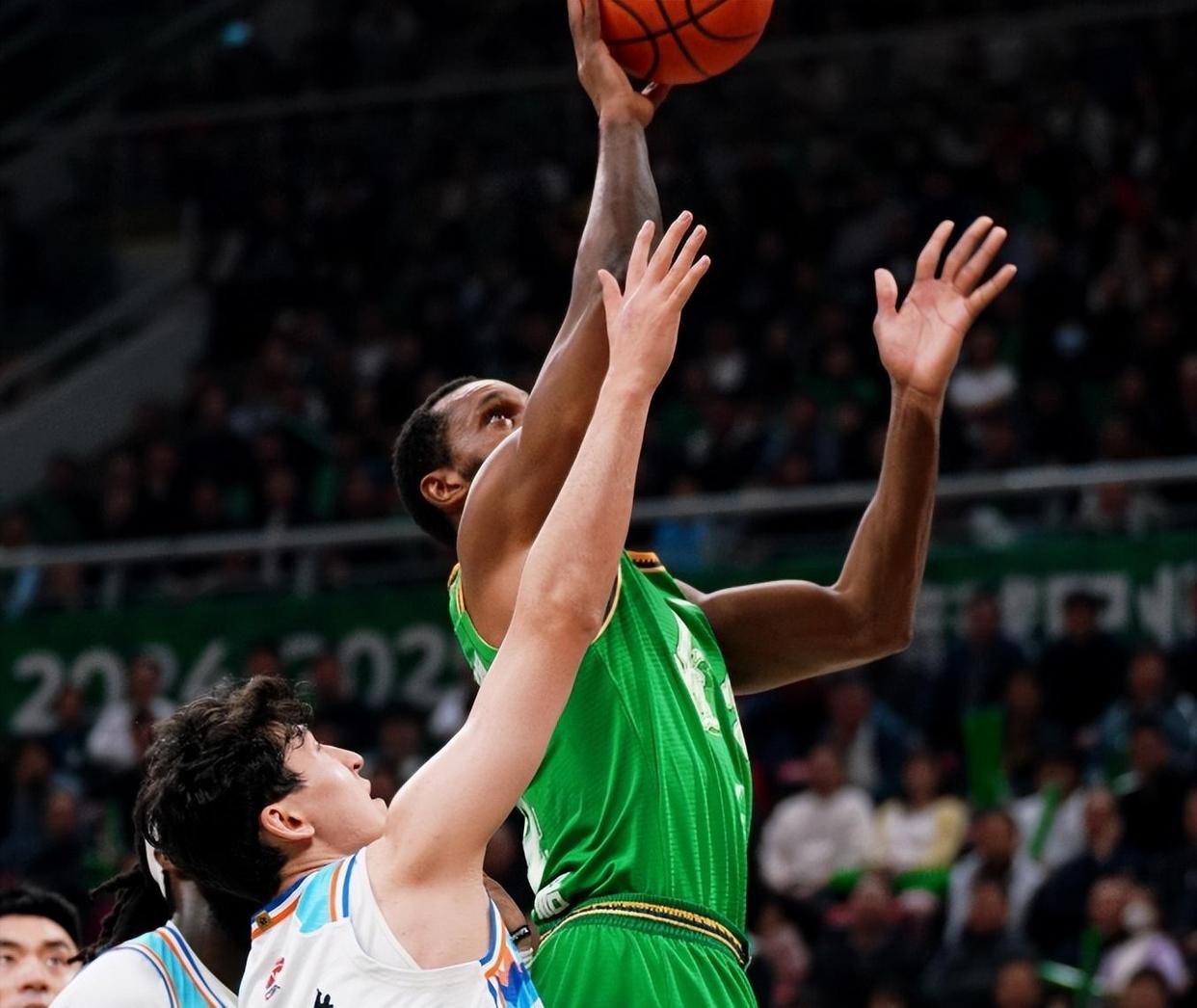 包含中国男篮绝地反击篮网B队，萨博尼斯惊艳世界的词条