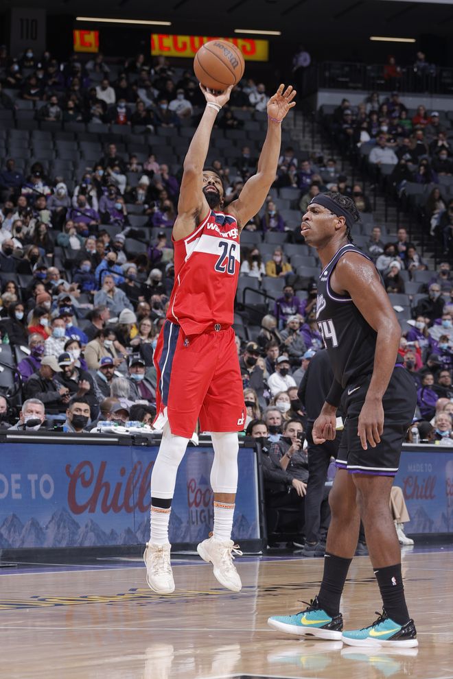 关于魔术强势国王,巴恩斯完成帽子戏法的信息 关于魔术强势国王,巴恩斯完成帽子戏法的信息