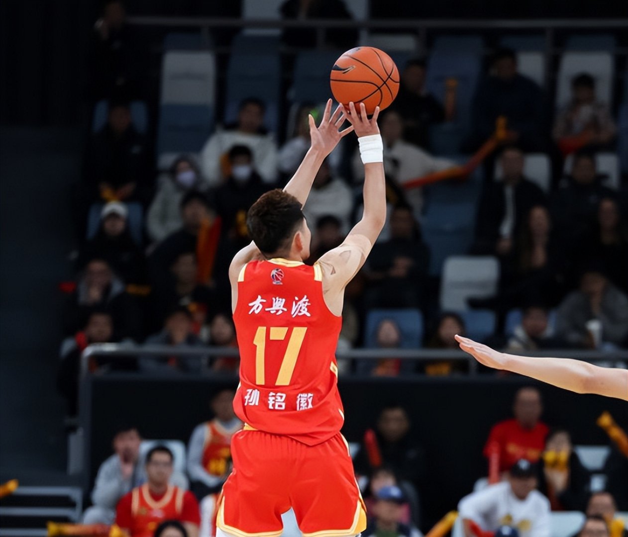 山西男篮惨败青岛队,雪上加霜的简单介绍 山西男篮惨败青岛队,雪上加霜的简单介绍