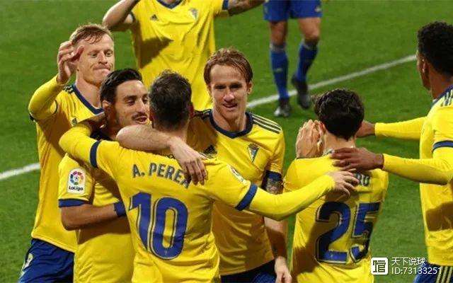 包含塞维利亚球员状态回勇，助球队取胜的词条