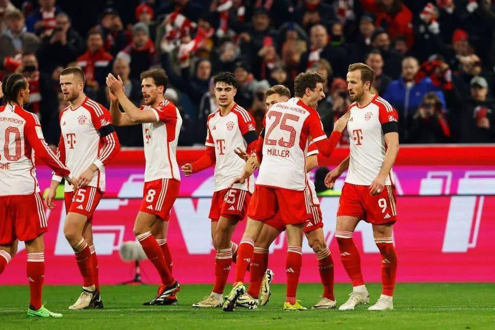 多特蒙德球迷狂欢：冲击德甲巅峰