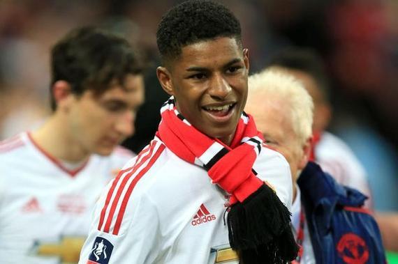 亚洲明日之星崭露头角，成为球场焦点人物的简单介绍