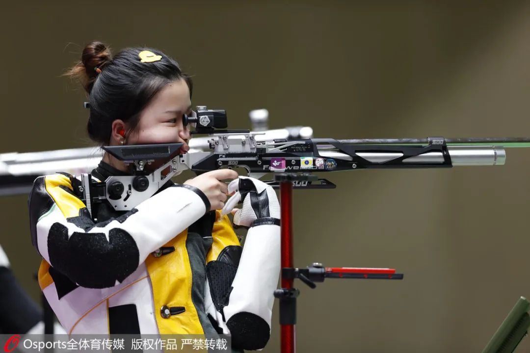 卢森堡射击选手稳定发挥，夺得金牌