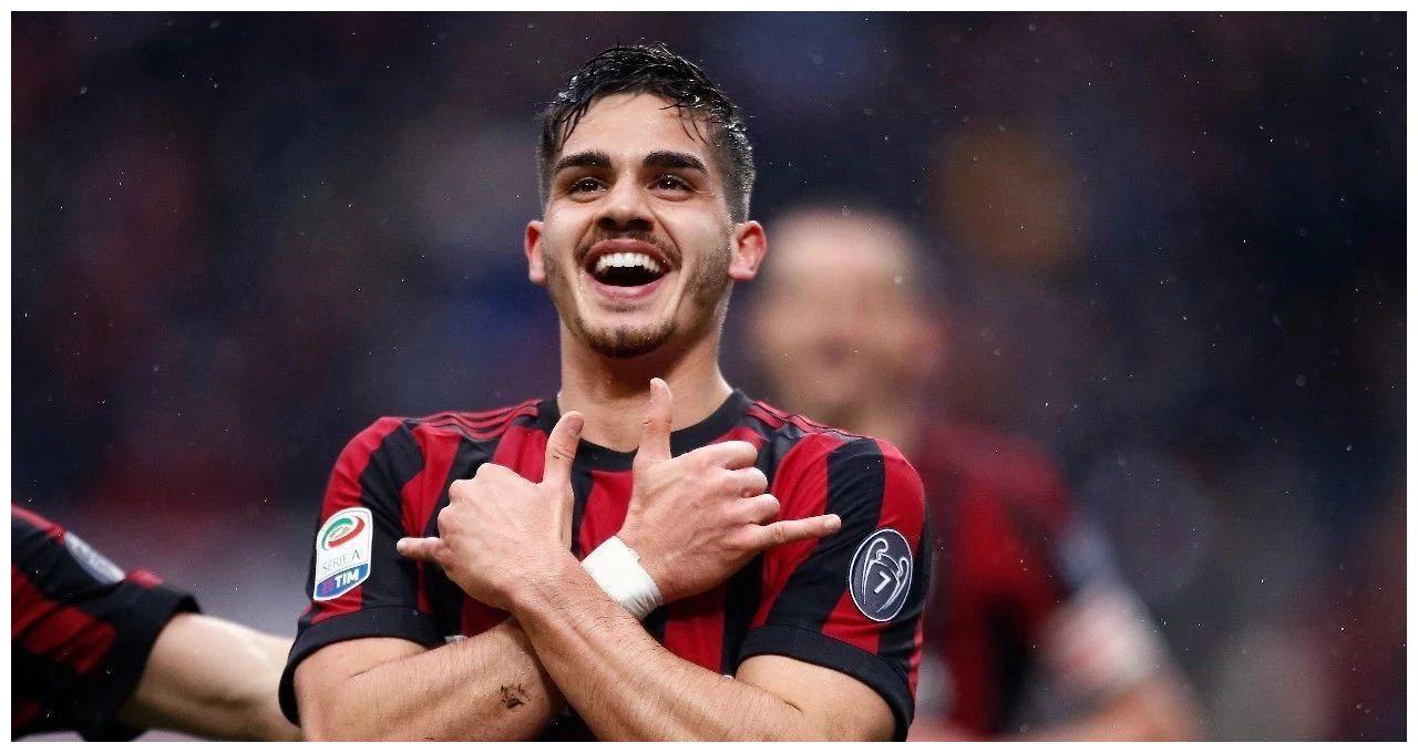 AC米兰客场战平克罗托内，争夺三分的简单介绍