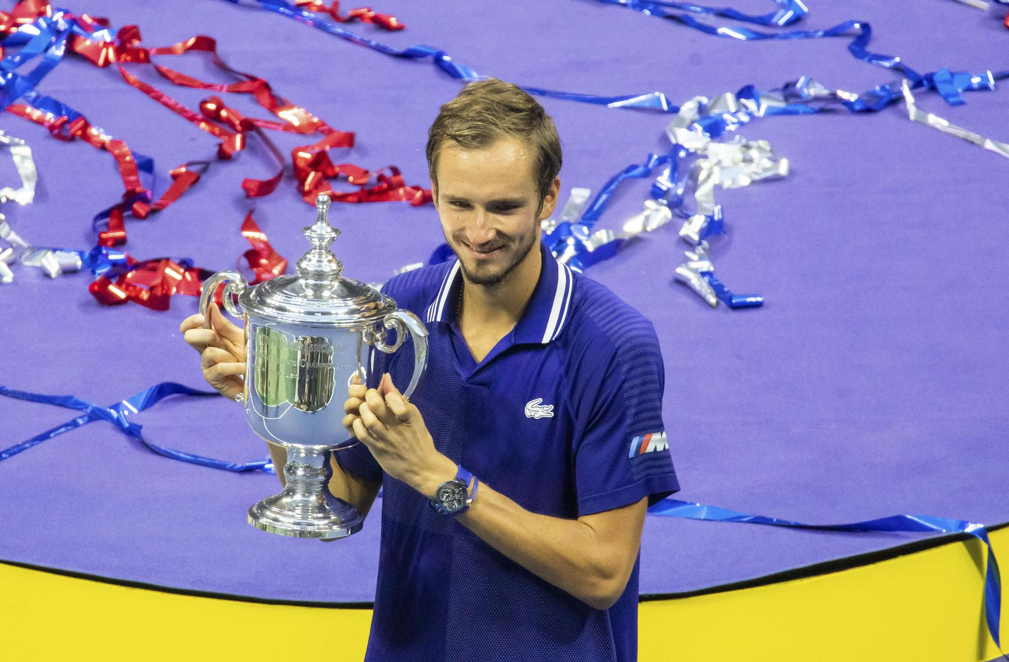 美国网球队轻取世界网球队，梅德韦杰夫送出助攻的简单介绍