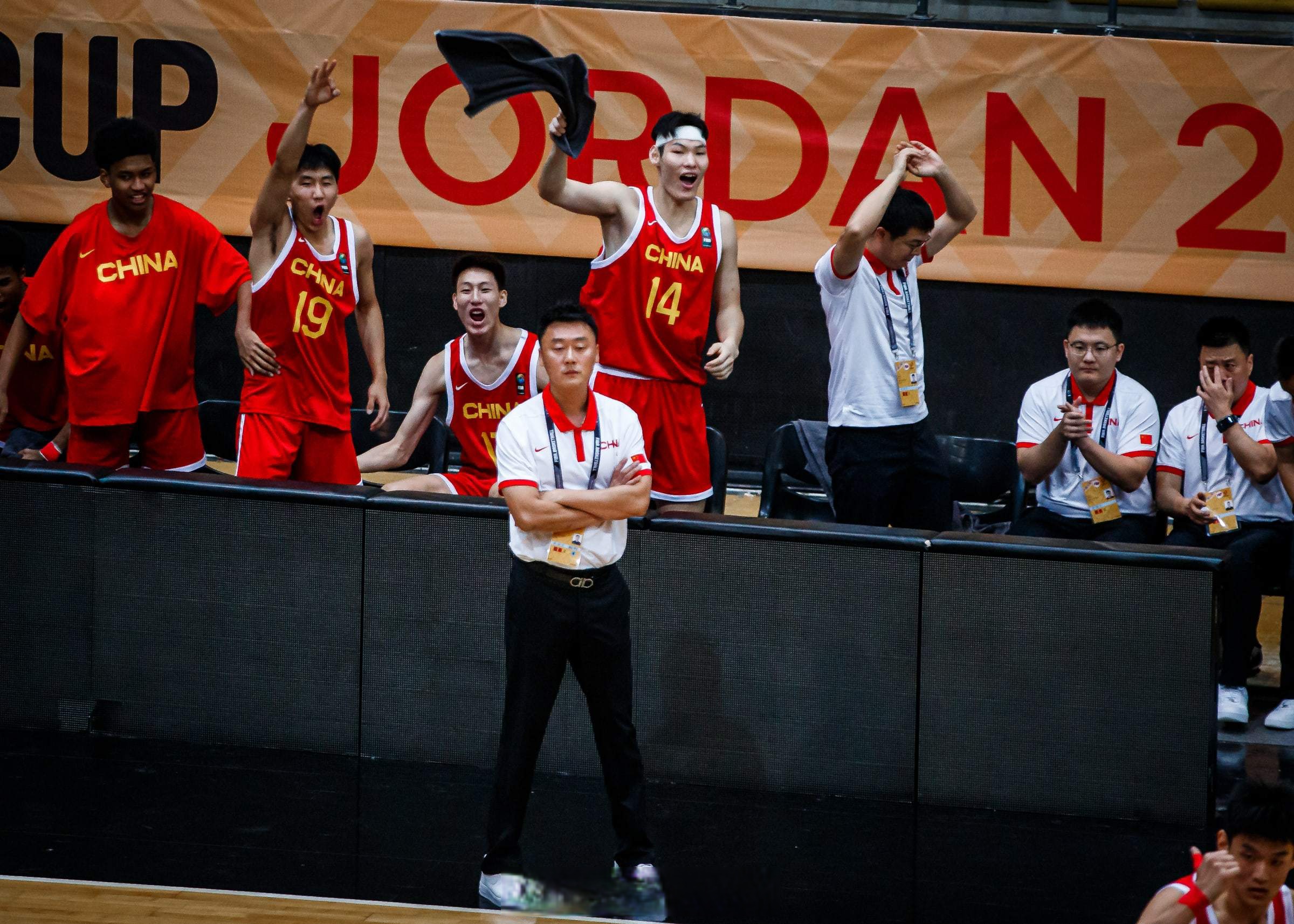 独行侠横扫西班牙男篮，卡鲁索一己之力扛起全队的简单介绍