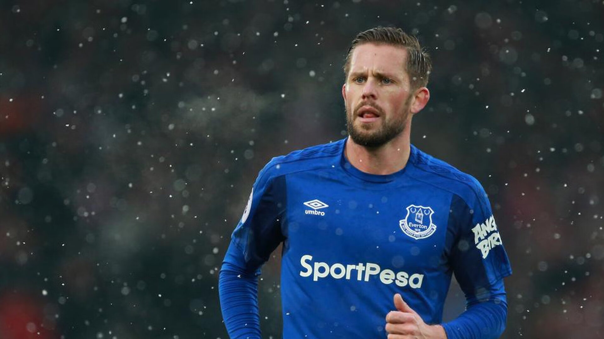 争冠夜，爱德华兹惊艳四座，一颗新星的诞生与英超格局的重塑