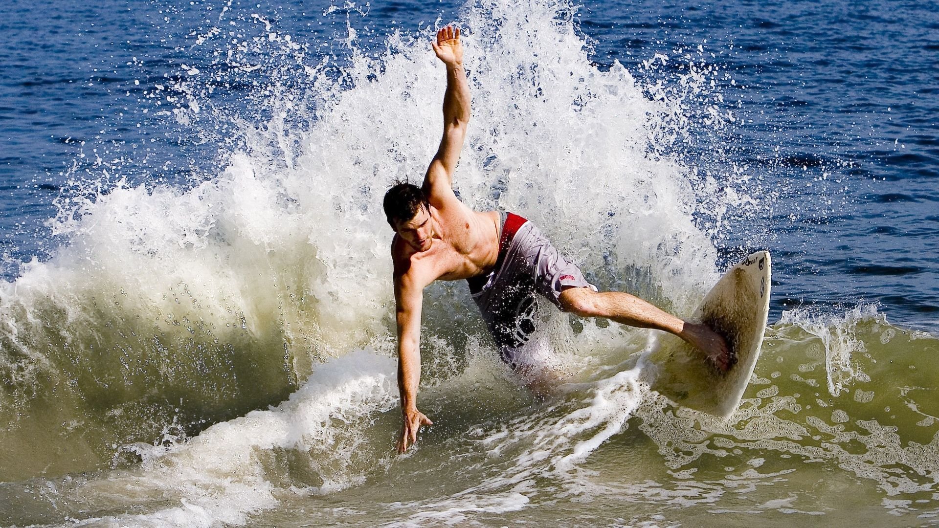 从红土到硬地，兹维列夫ATP总决赛碾压级表现，为何比法网亚军更惊艳四座？